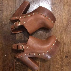 Tan platform clogs/heels